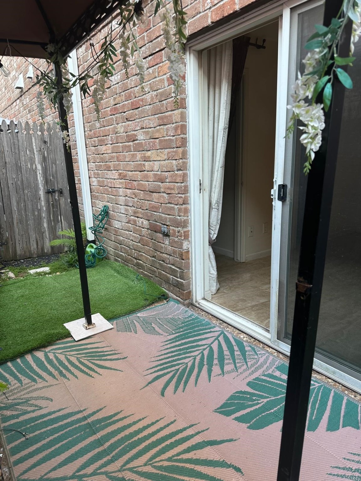 6410 Del Monte Drive, Unit 114 Houston, TX 77057 - Photo 25 of 27 a view of a door front of the house
