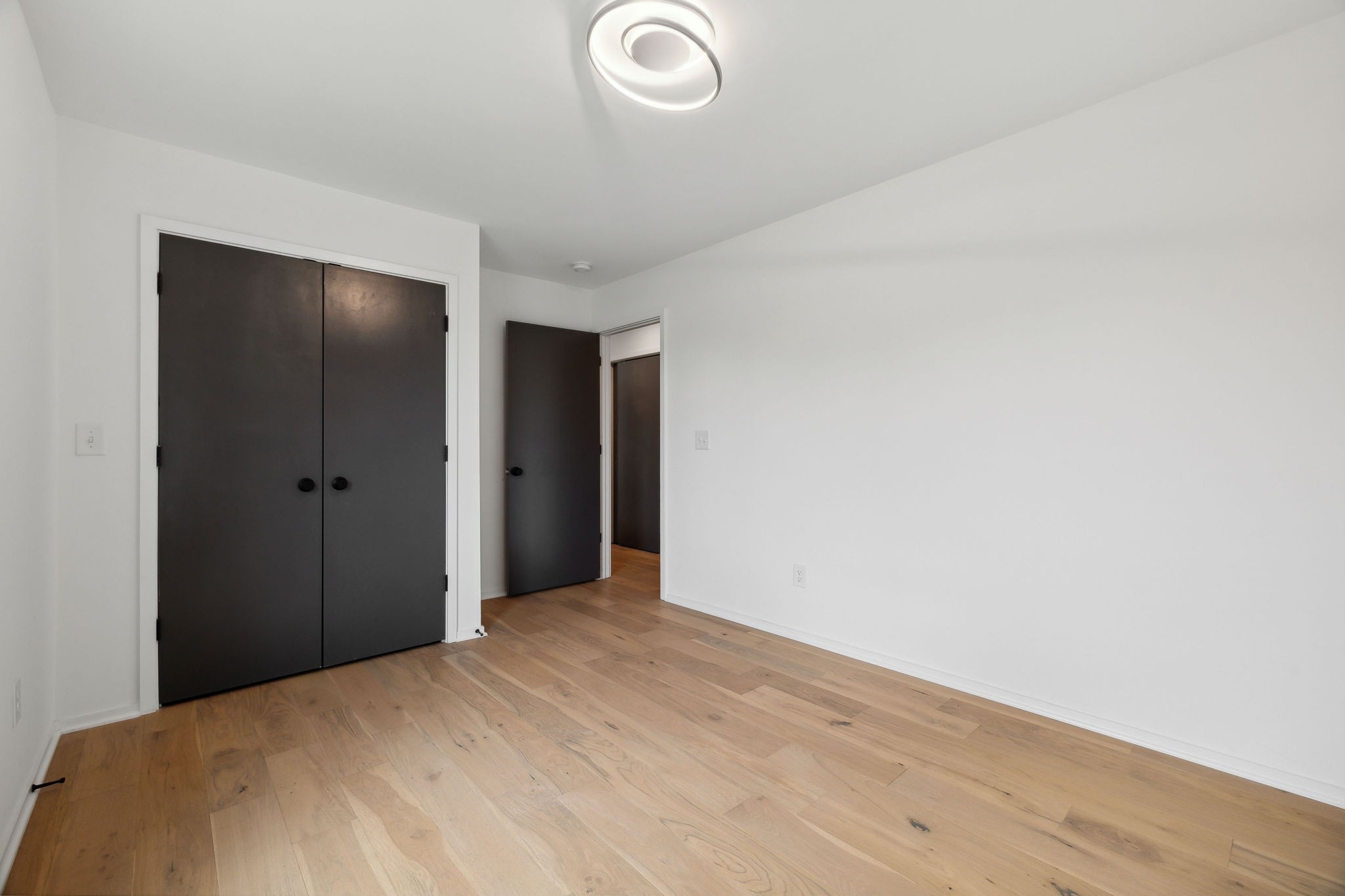 263 Riverside Drive, Unit A Nashville, TN 37206 - Photo 33 of 42 a view of a livingroom with wooden floor