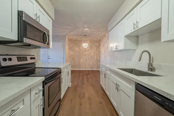 $1,870 | 5995 North 78th Street, Unit 1107, Scottsdale, AZ 85250