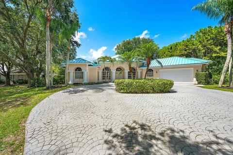 $1,500,000 | 7087 155th Place North, Palm Beach Gardens, FL 33418