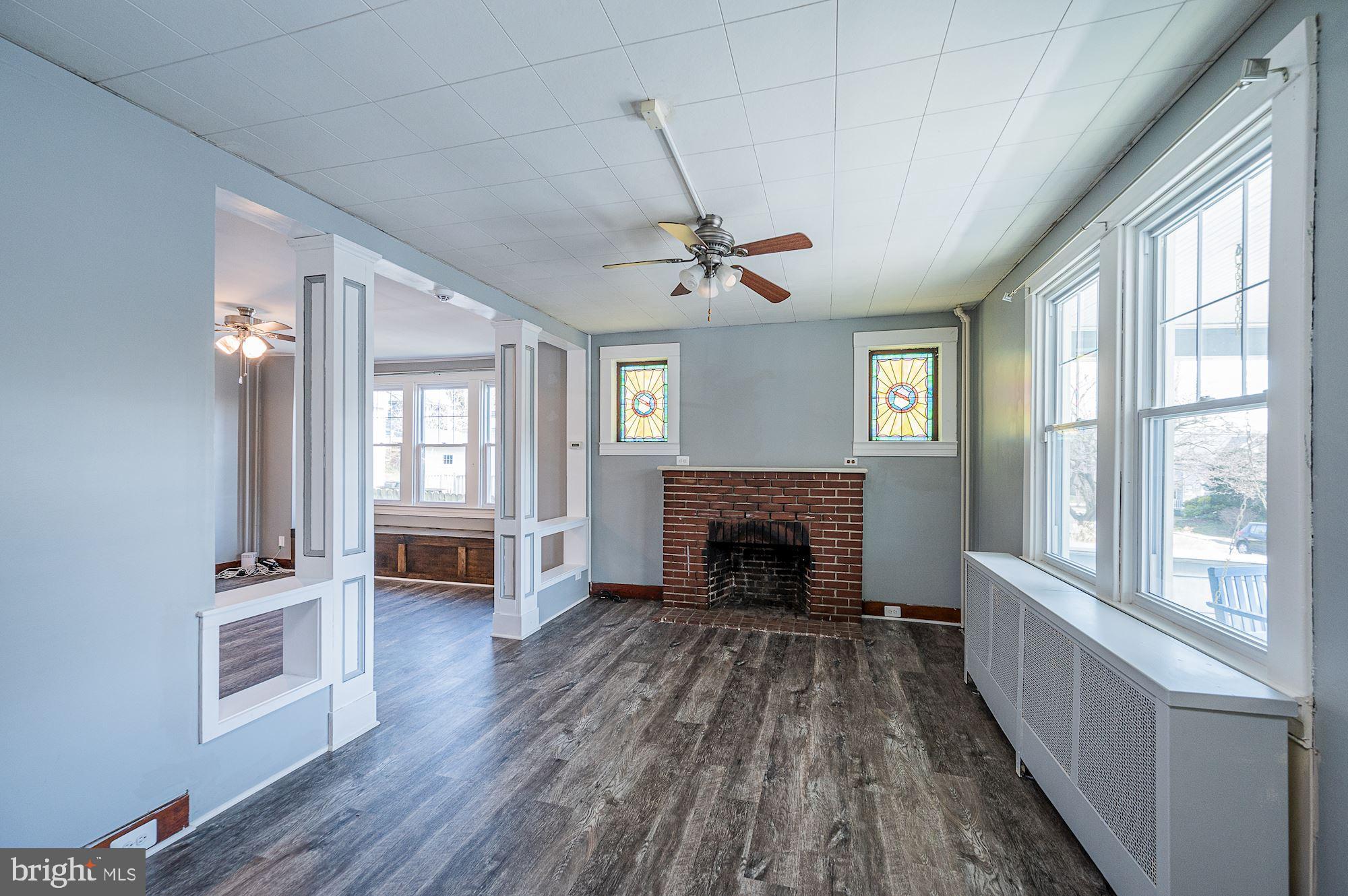 621 North Bend Road Baltimore, MD 21229 - Photo 4 of 35 Living Room