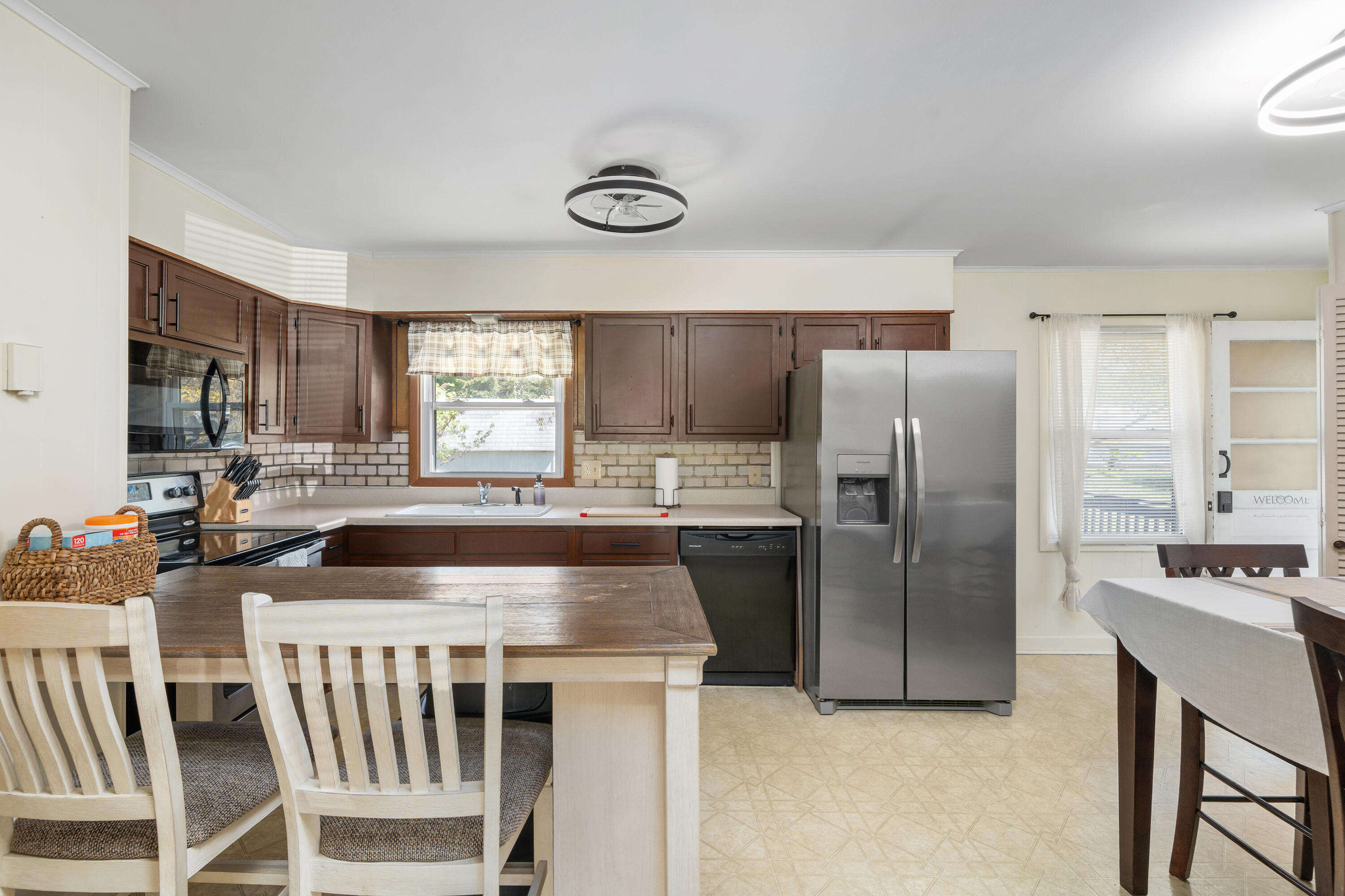 3268 Read Mountain Road Roanoke, VA 24019 - Photo 6 of 21 DSC05664