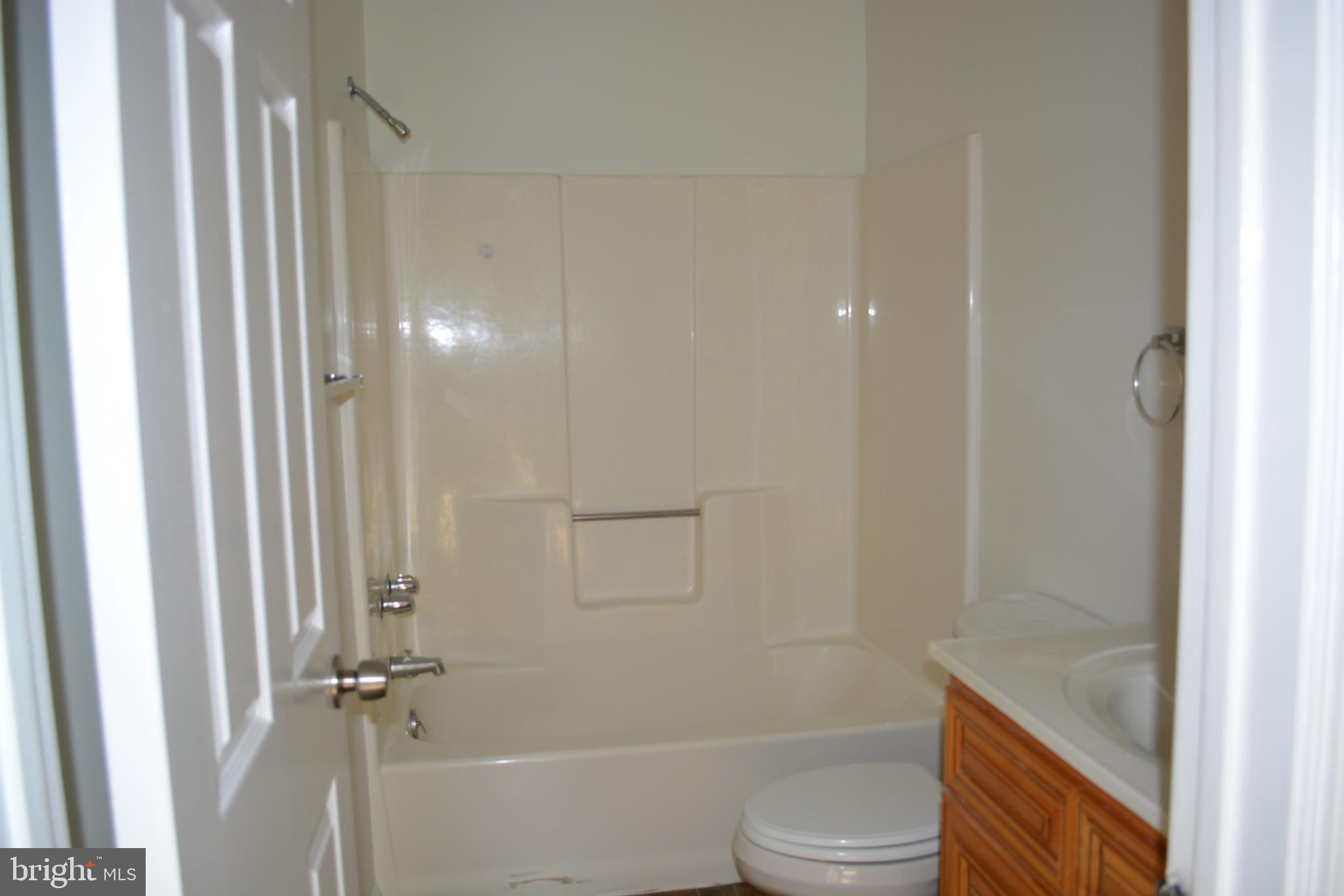 5455 Pond Road Harrisburg, PA 17111 - Photo 14 of 21 Gallery Image 14