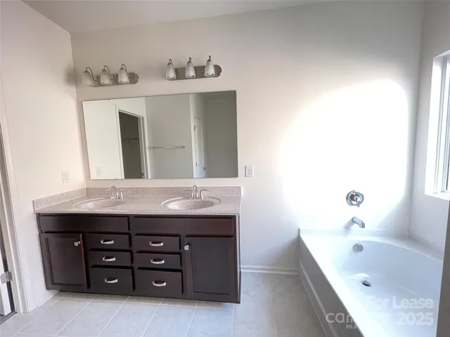 $2,895 | 3020 Growler Street, Charlotte, NC 28215