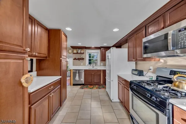 $518,000 | 160 Stanton Road, Flemington, NJ 08822