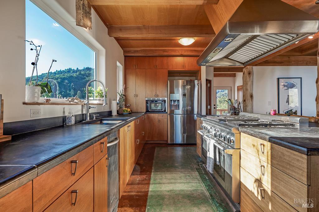 1474 Boonville Road Ukiah, CA 95482 - Photo 6 of 58