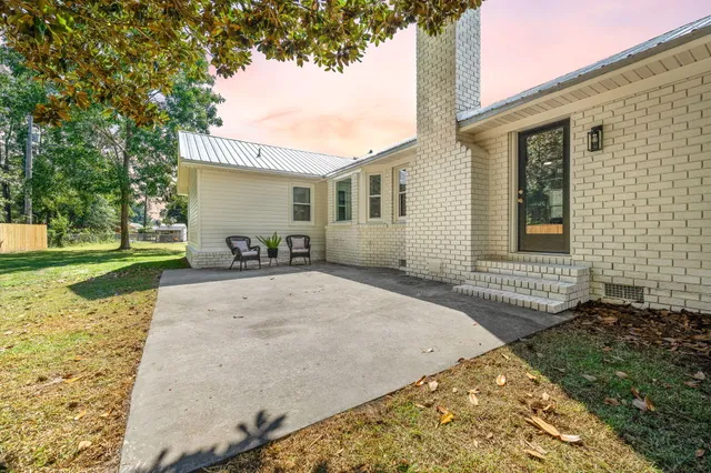 $430,000 | 305 Meadowlark Lane, Moncks Corner, SC 29461