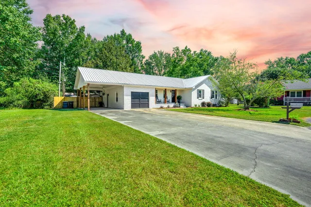 $430,000 | 305 Meadowlark Lane, Moncks Corner, SC 29461