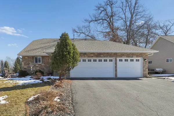 $440,000 | 9251 227th St Court North, Forest Lake, MN 55025