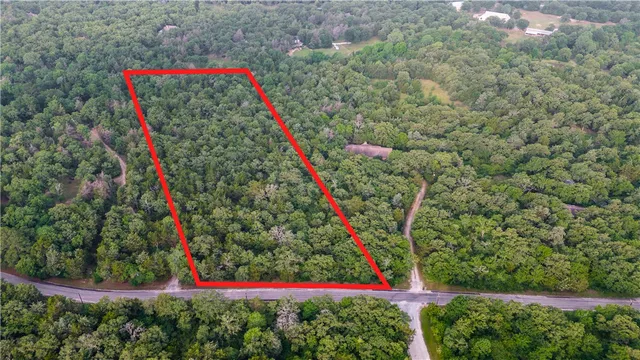 a view of a bird bath