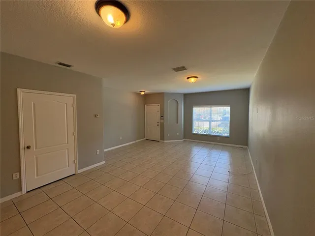 $1,700 | 3426 High Hampton Circle, Tampa, FL 33610