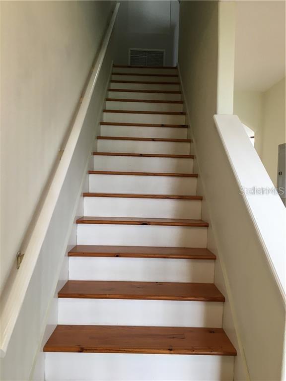 3426 High Hampton Circle Tampa, FL 33610 - Photo 10 of 27 a view of entryway