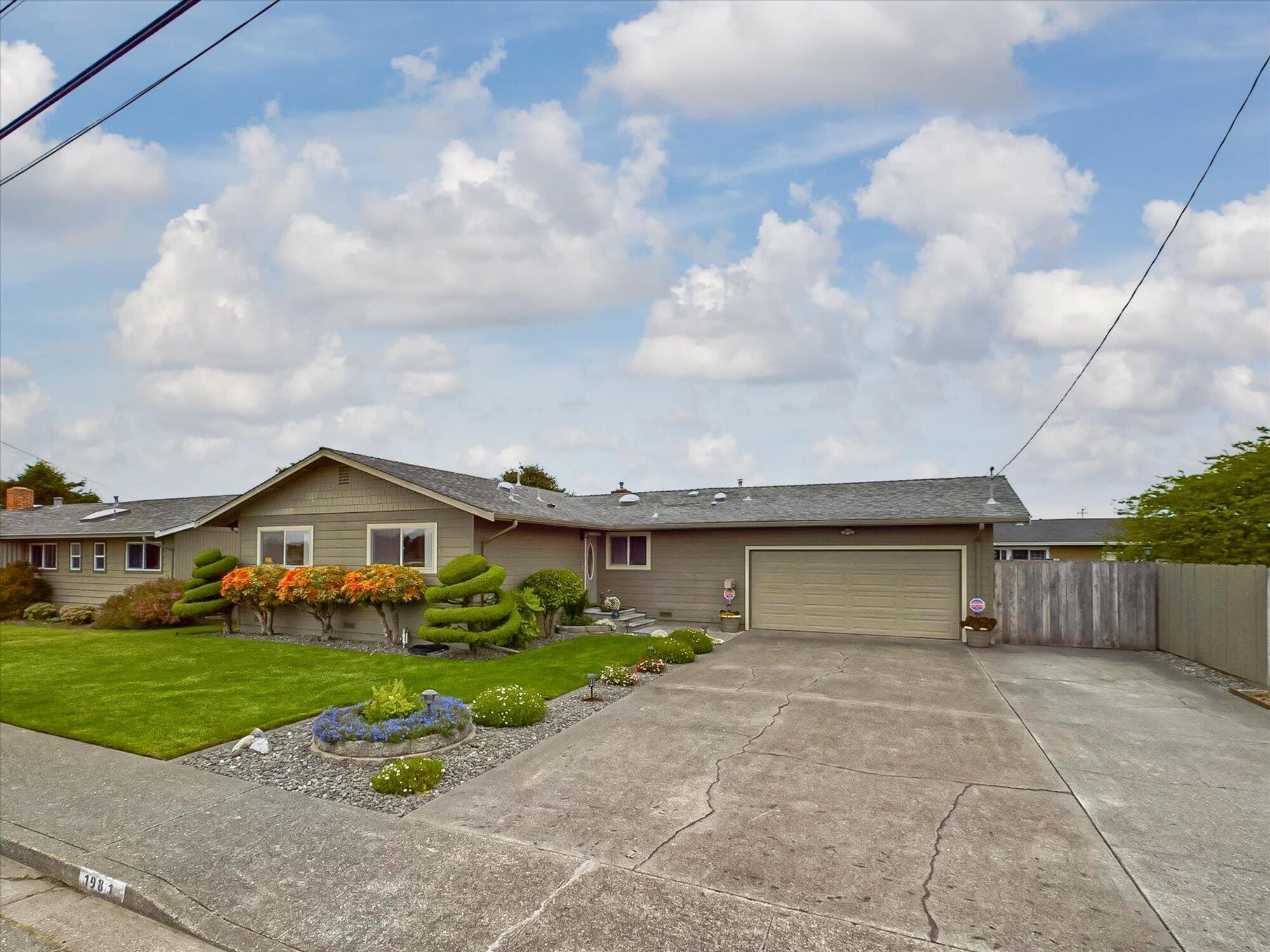 1981 Upper Bay Road Arcata, CA 95521 - Photo 3 of 43 03-1981 Upper Bay Road Arcata-103
