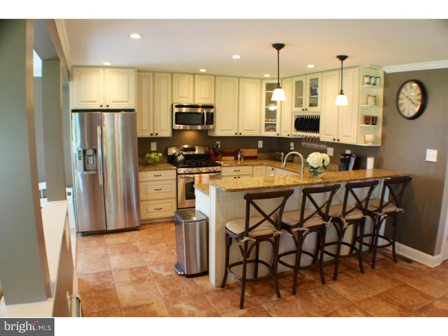 1239 Leedom Road Havertown, PA 19083 - Photo 6 of 25