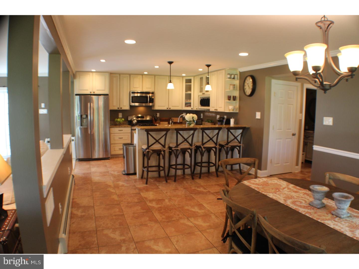 1239 Leedom Road Havertown, PA 19083 - Photo 8 of 25