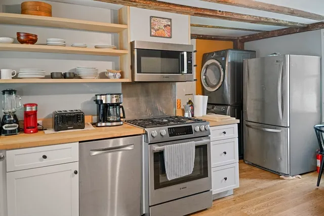 $1,260,000 | 1574-1579 Pleasant Street, Lee, MA 01260