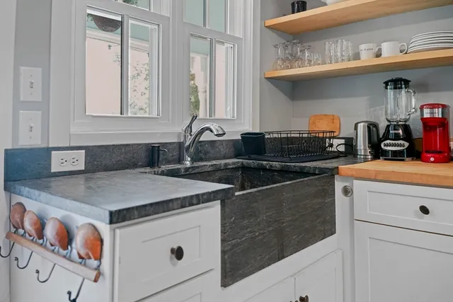 $1,260,000 | 1574-1579 Pleasant Street, Lee, MA 01260