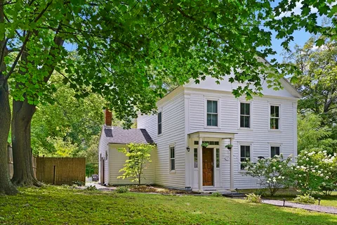 $1,260,000 | 1574-1579 Pleasant Street, Lee, MA 01260