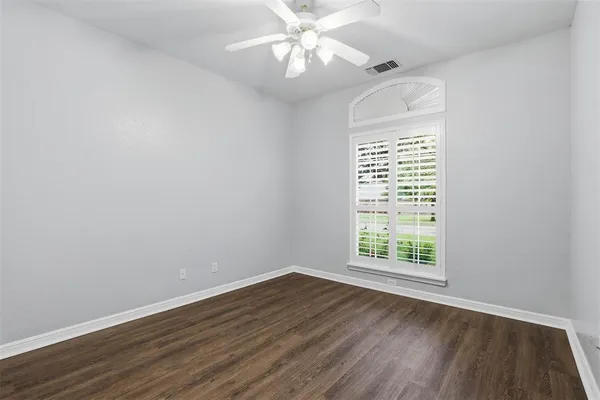 $2,995 | 1404 Chaucer Drive, Cleburne, TX 76033