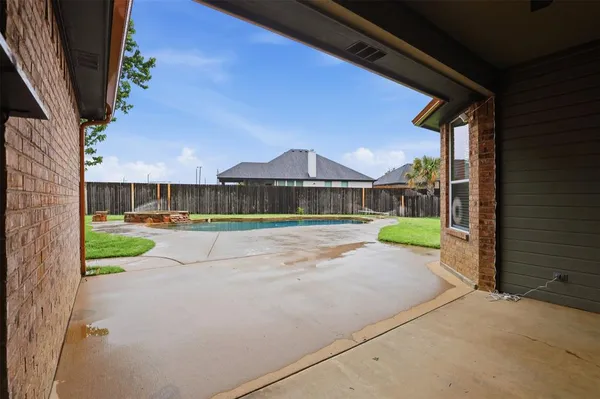 $2,995 | 1404 Chaucer Drive, Cleburne, TX 76033