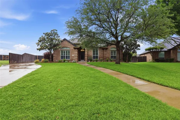 $2,995 | 1404 Chaucer Drive, Cleburne, TX 76033