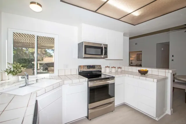 $779,000 | 12863 Camino De La Breccia, San Diego, CA 92128