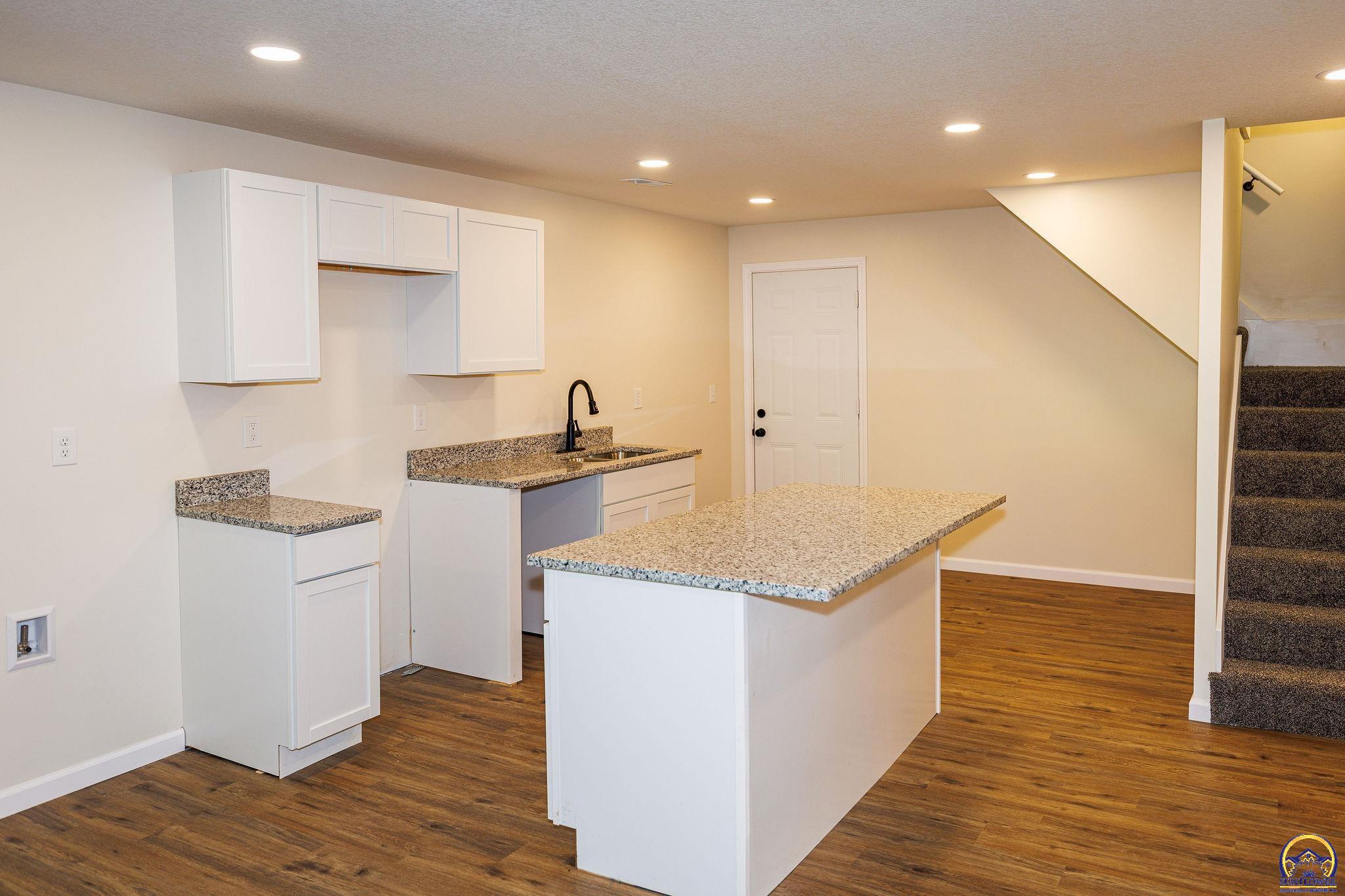 2409 Southwest Fillmore Street Topeka, KS 66611 - Photo 9 of 23