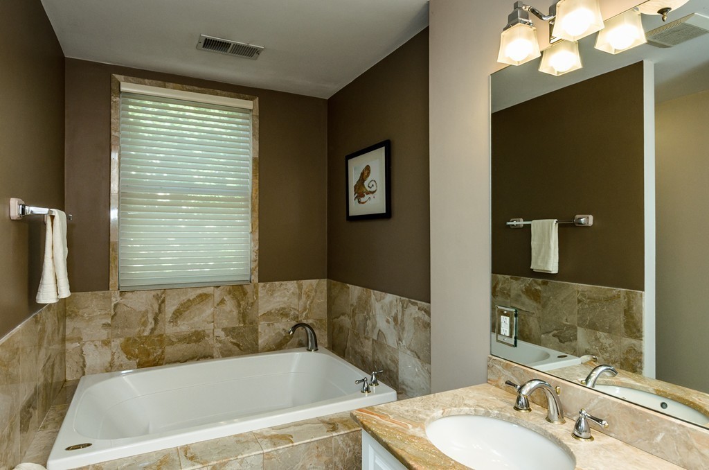 44 Rawson Road, Unit 2 Brookline, MA 02445 - Photo 11 of 17 Gallery Image 11