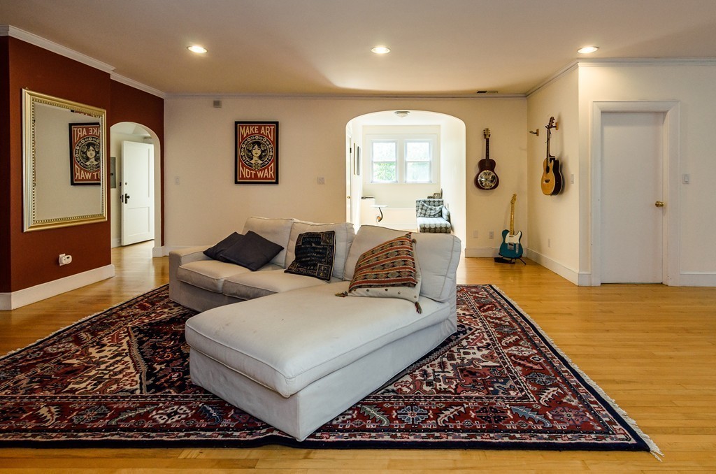 44 Rawson Road, Unit 2 Brookline, MA 02445 - Photo 15 of 17 Gallery Image 15