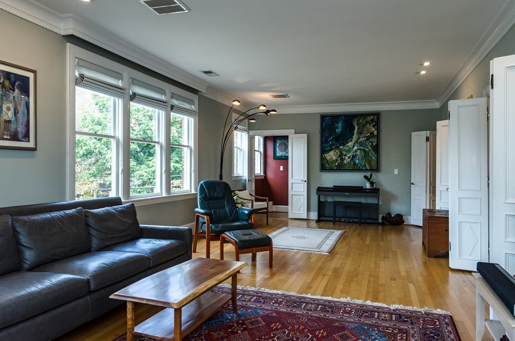 44 Rawson Road, Unit 2 Brookline, MA 02445 - Photo 2 of 17 Gallery Image 2