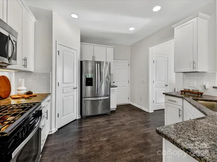 $525,000 | 2568 Royal York Avenue, Charlotte, NC 28210