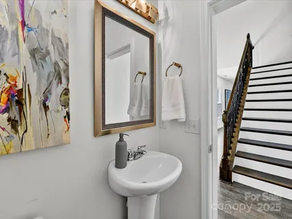 $525,000 | 2568 Royal York Avenue, Charlotte, NC 28210