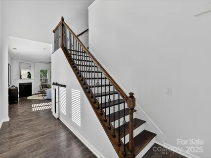 $525,000 | 2568 Royal York Avenue, Charlotte, NC 28210