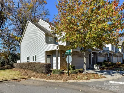 $525,000 | 2568 Royal York Avenue, Charlotte, NC 28210
