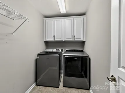 $525,000 | 2568 Royal York Avenue, Charlotte, NC 28210