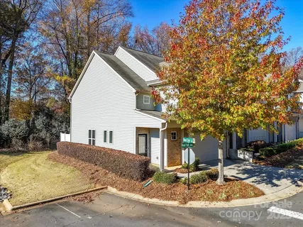 $525,000 | 2568 Royal York Avenue, Charlotte, NC 28210