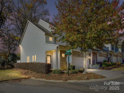 $525,000 | 2568 Royal York Avenue, Charlotte, NC 28210