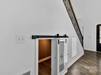 $525,000 | 2568 Royal York Avenue, Charlotte, NC 28210