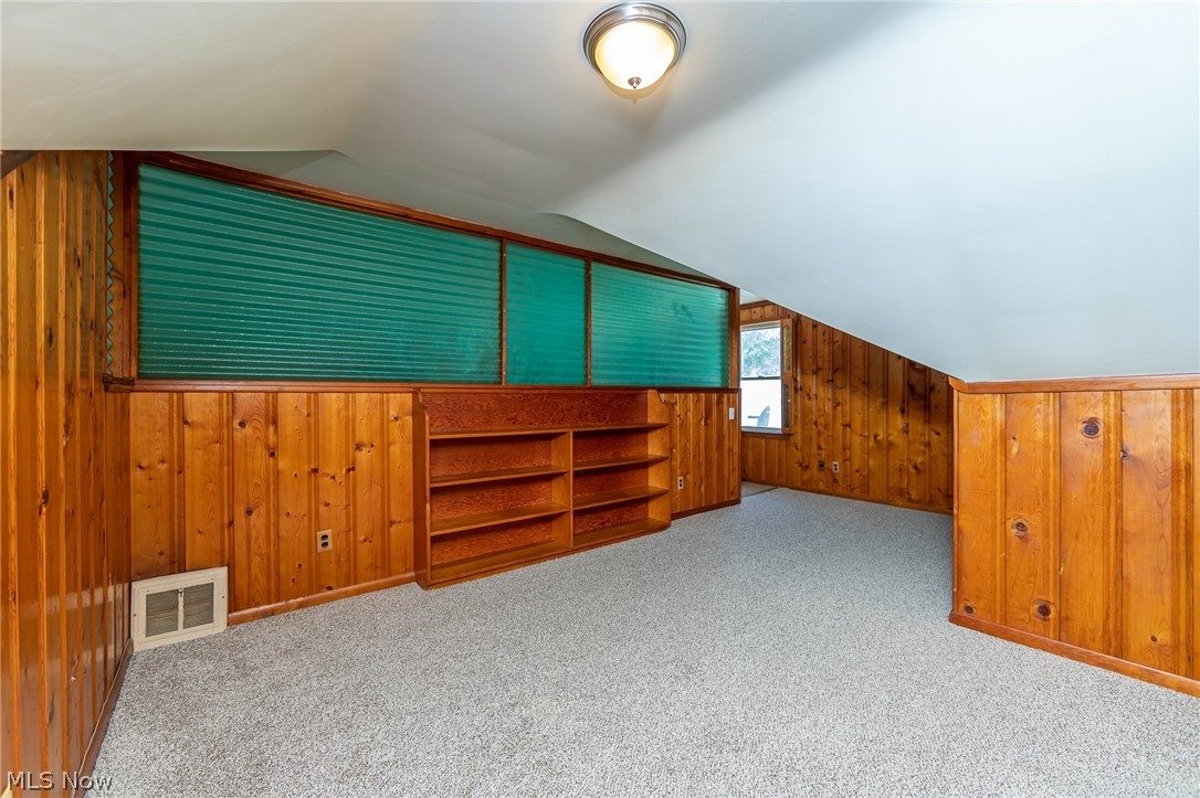 1414 Sunset Road Cleveland, OH 44124 - Photo 18 of 24