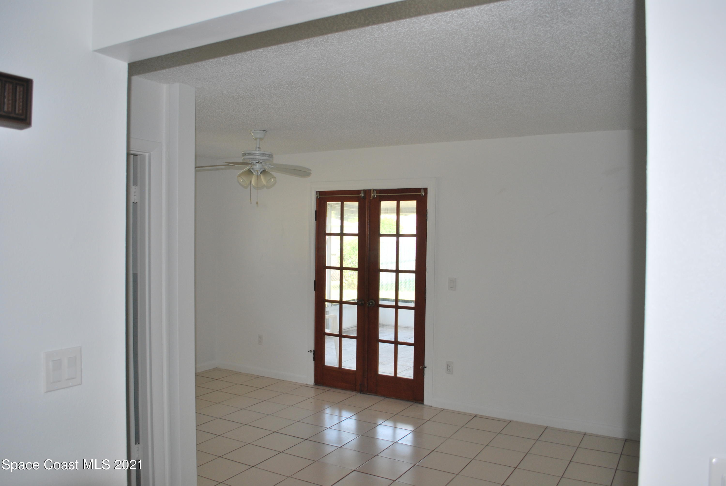 2857 Palm Bay Road Northeast Palm Bay, FL 32905 - Photo 16 of 28 DSC_0015