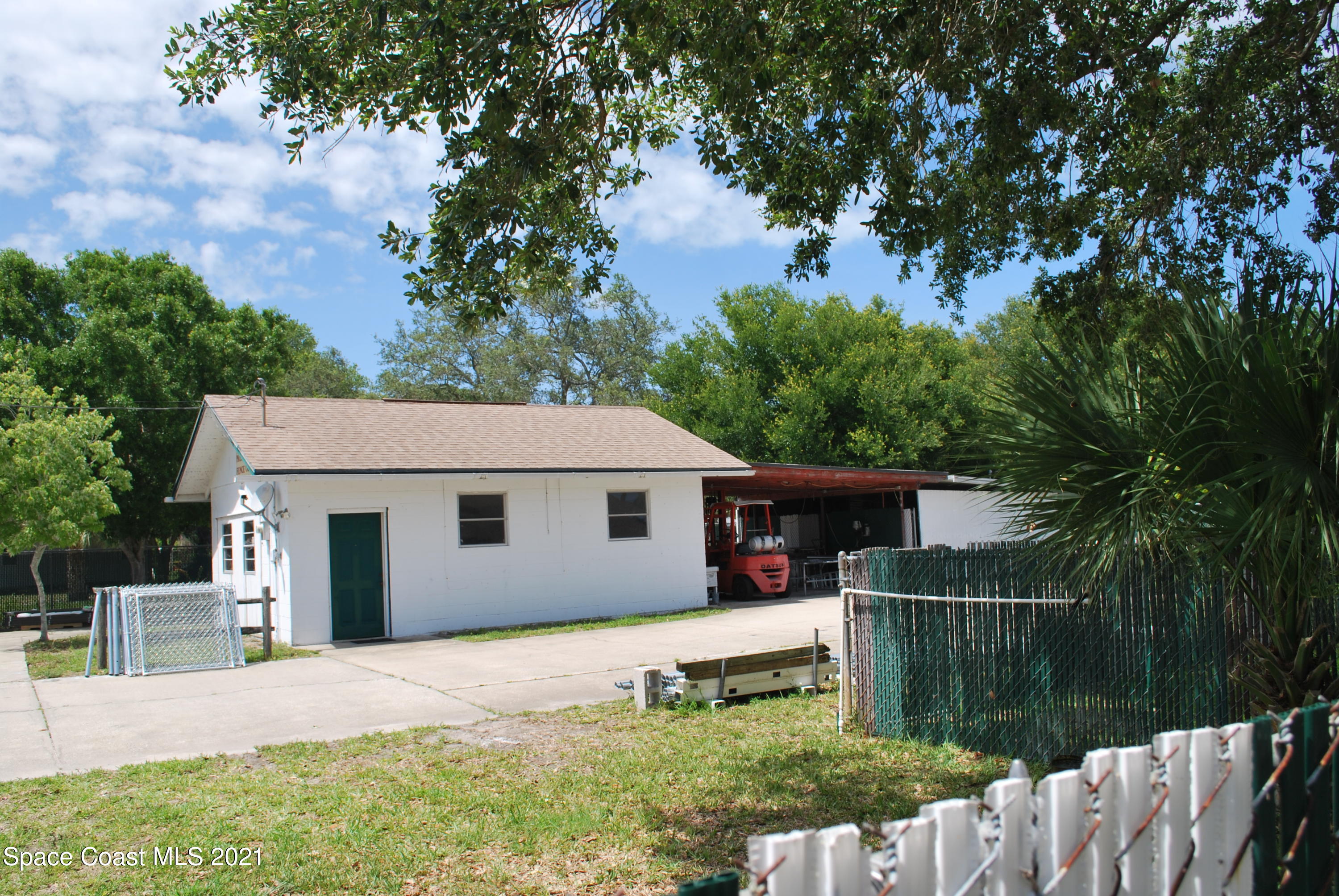 2857 Palm Bay Road Northeast Palm Bay, FL 32905 - Photo 22 of 28 DSC_0007 (1)