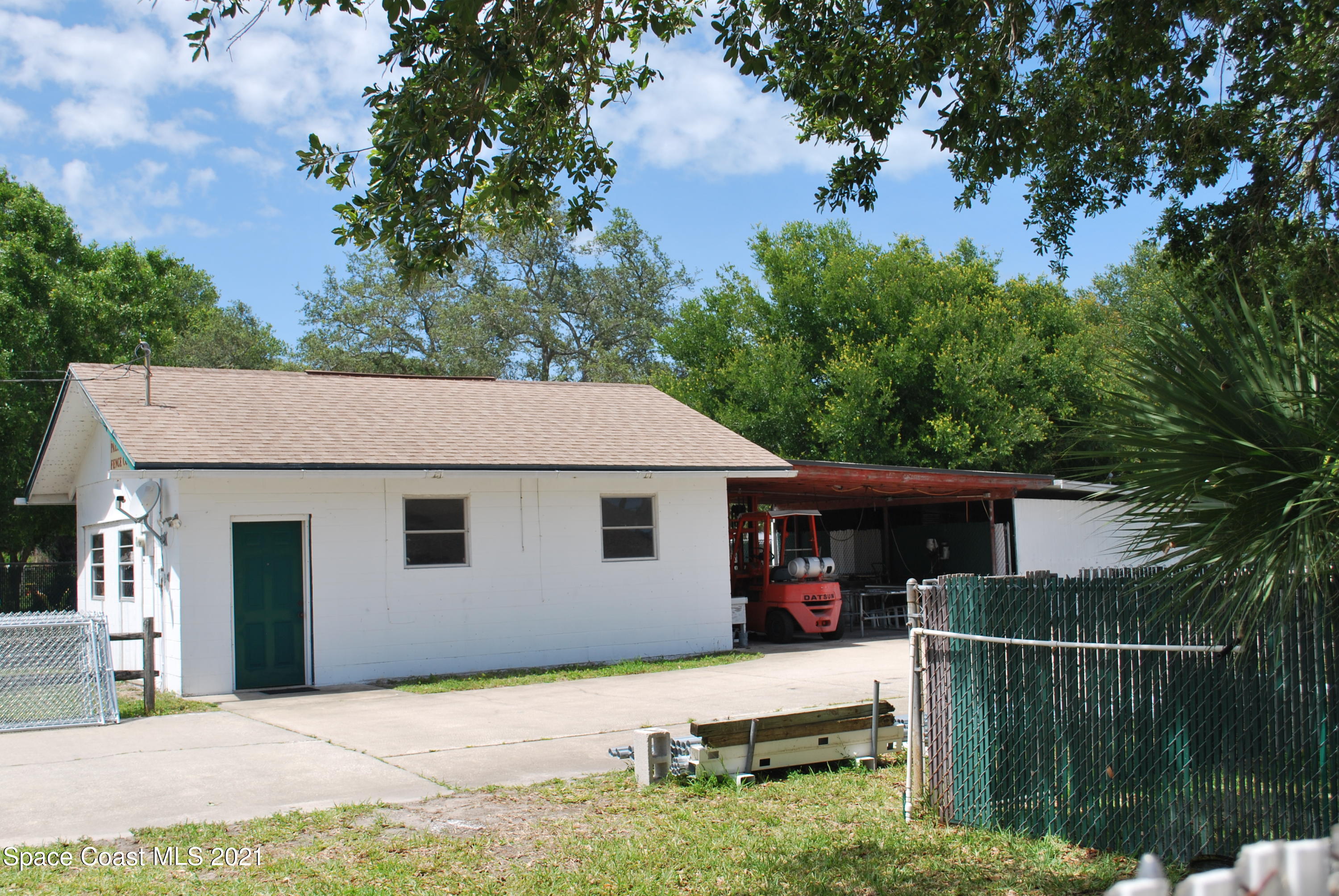 2857 Palm Bay Road Northeast Palm Bay, FL 32905 - Photo 23 of 28 DSC_0008 (1)