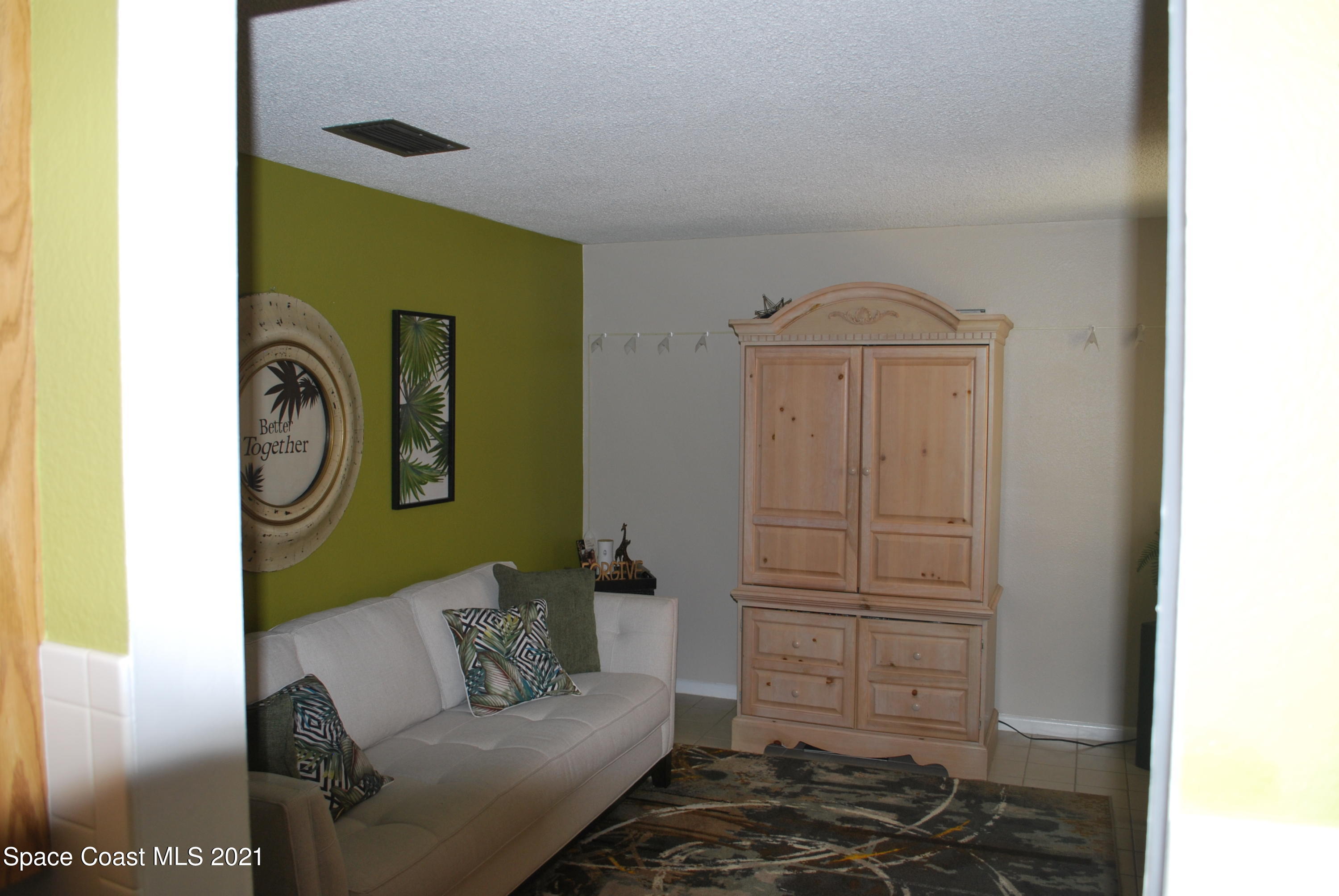 2857 Palm Bay Road Northeast Palm Bay, FL 32905 - Photo 8 of 28 DSC_0005
