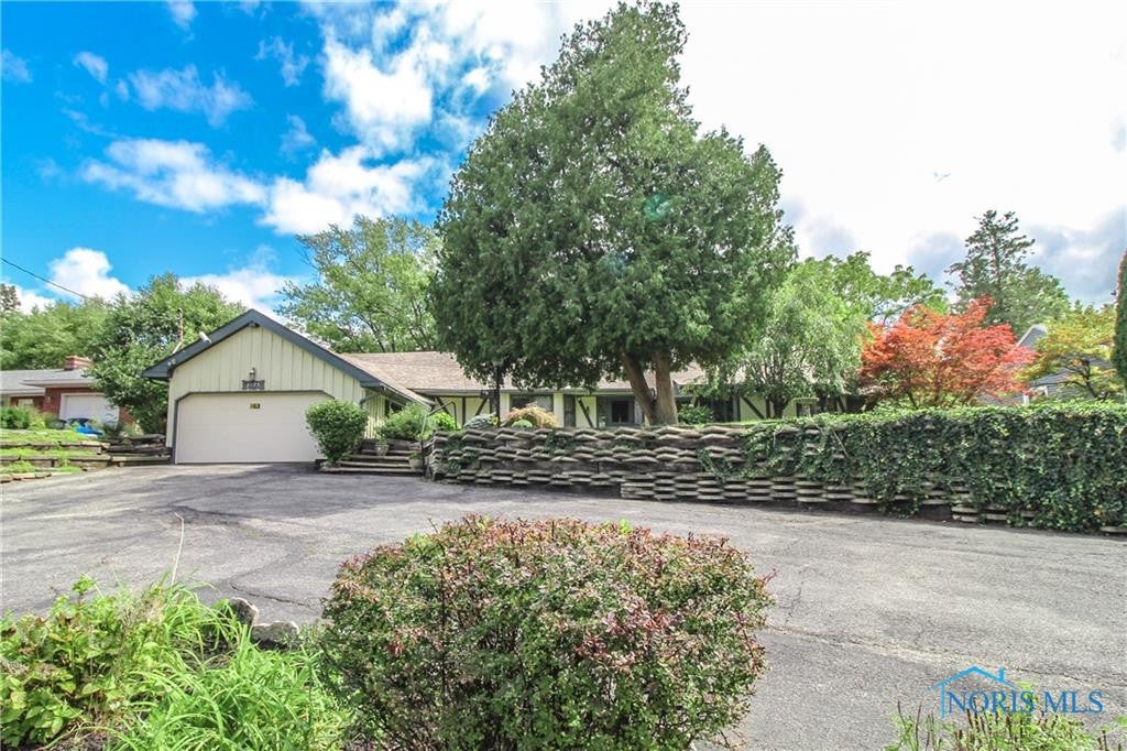 3175 River Road Toledo, OH 43614 - Photo 1 of 44 Gallery Image 1