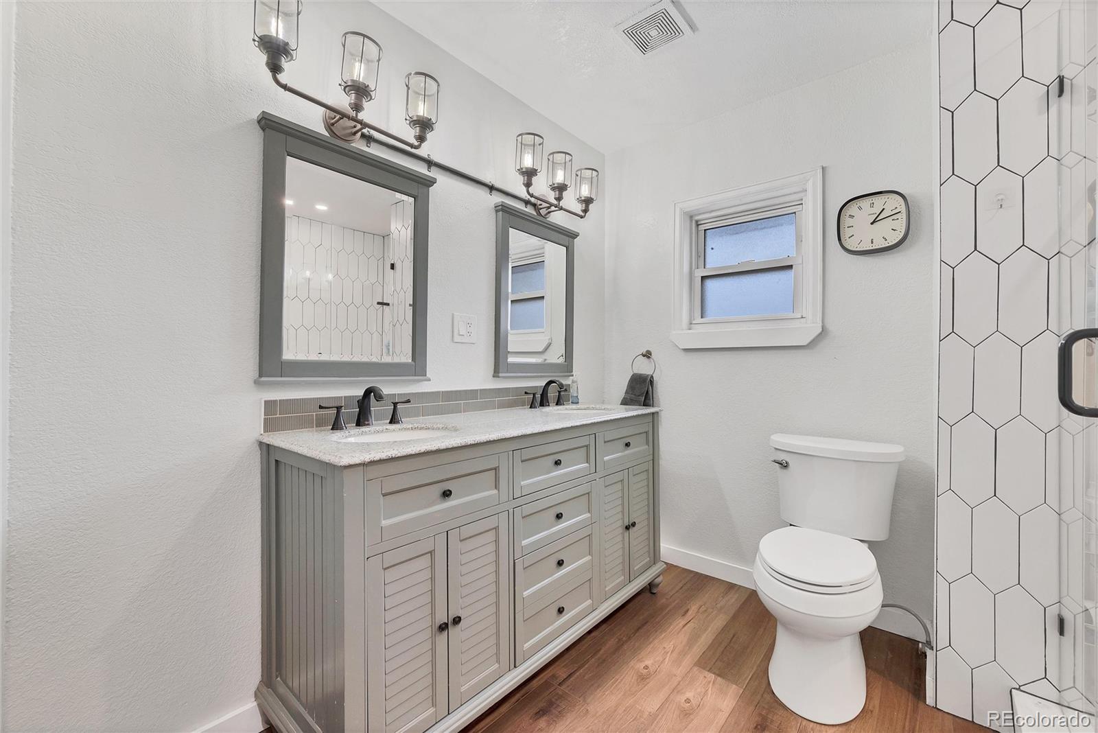 512 South Perry Street Denver, CO 80219 - Photo 7 of 30