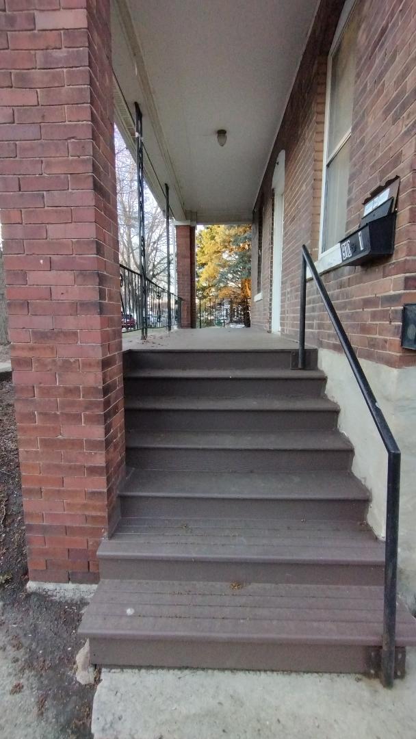 910 Summit Street Joliet, IL 60435 - Photo 4 of 15 Gallery Image 4