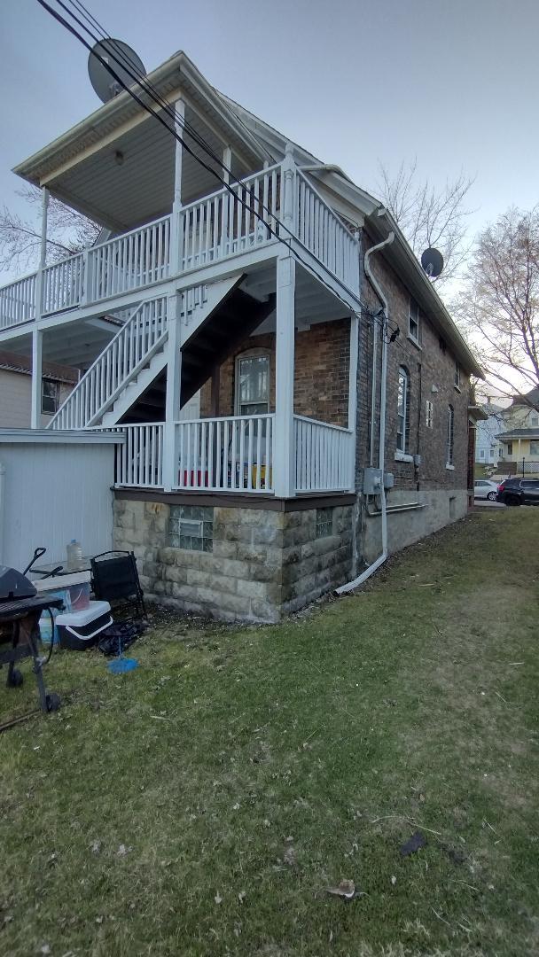 910 Summit Street Joliet, IL 60435 - Photo 6 of 15 Gallery Image 6