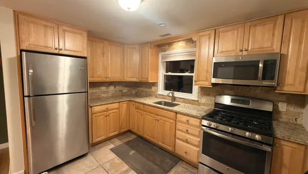 $2,500 | 273 Paulanne Terrace, Unit 2, Secaucus, NJ 07094