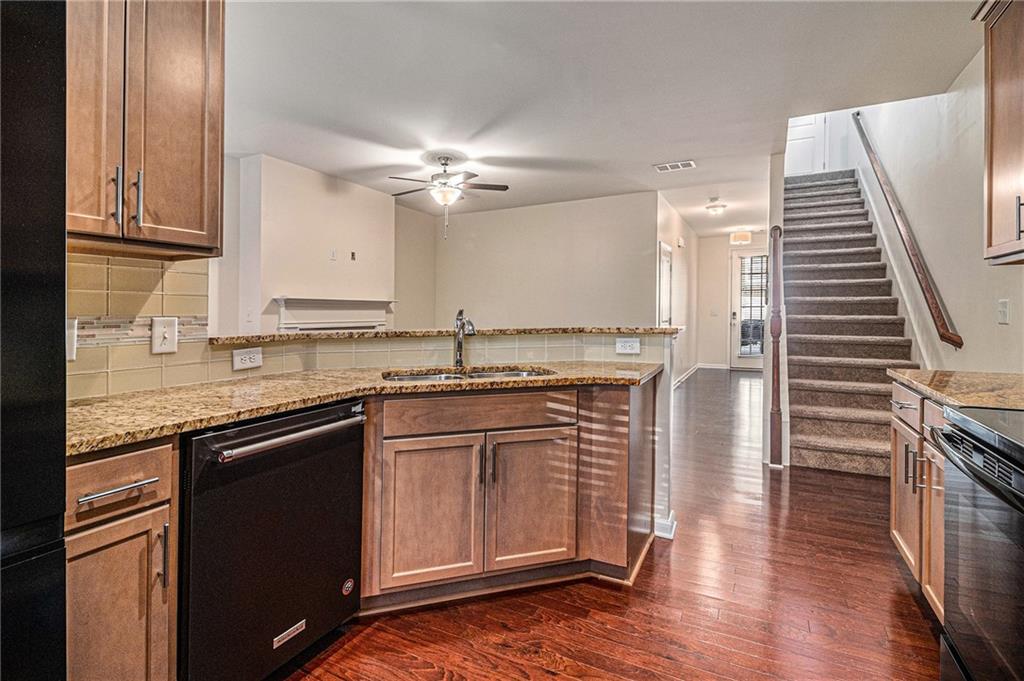 5004 Longview Walk Decatur, GA 30035 - Photo 4 of 15 Gallery Image 4