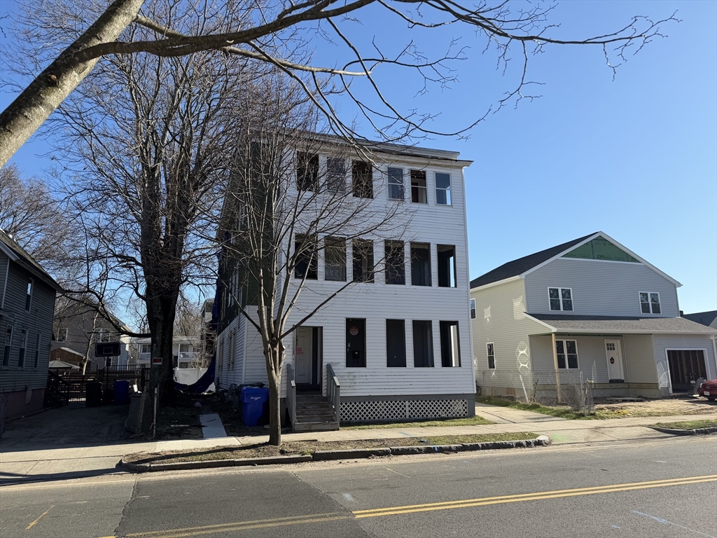 583 Union Street Springfield, MA 01109 - Photo 1 of 12